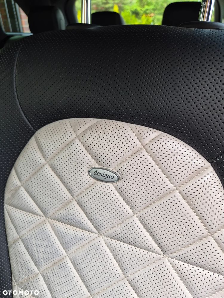 Mercedes-Benz GLC - 12