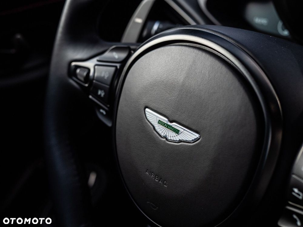 Aston Martin V8 Vantage - 19