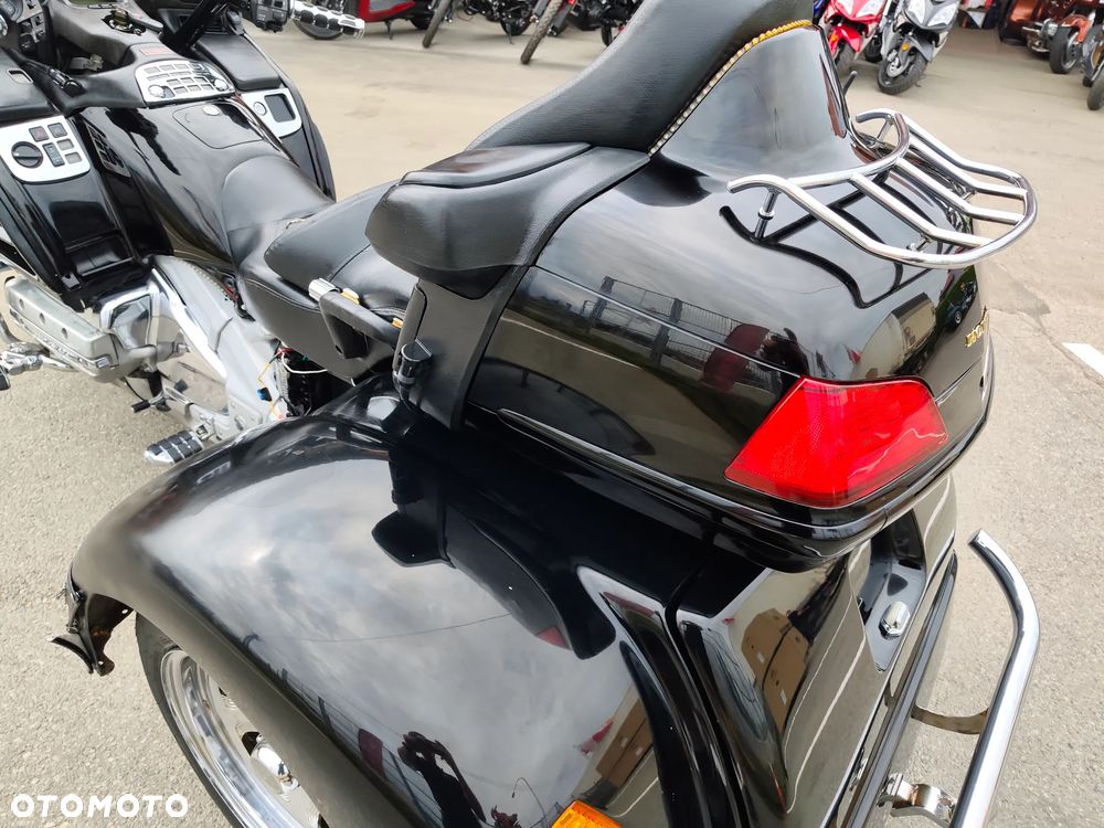 Honda GL - 40