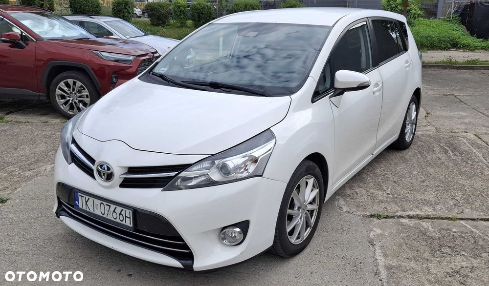 Toyota Verso - 1