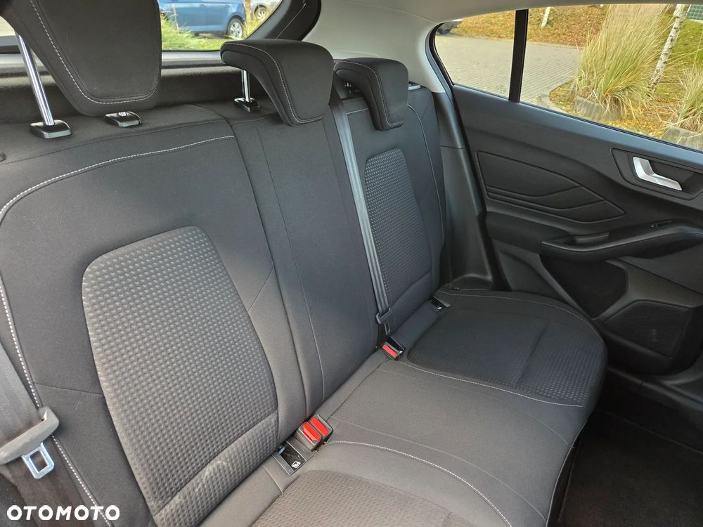 Ford Focus 1.0 EcoBoost Active Business - 14