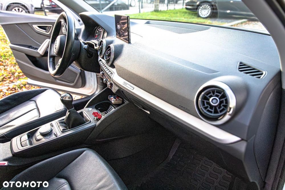 Audi Q2 35 TFSI - 33