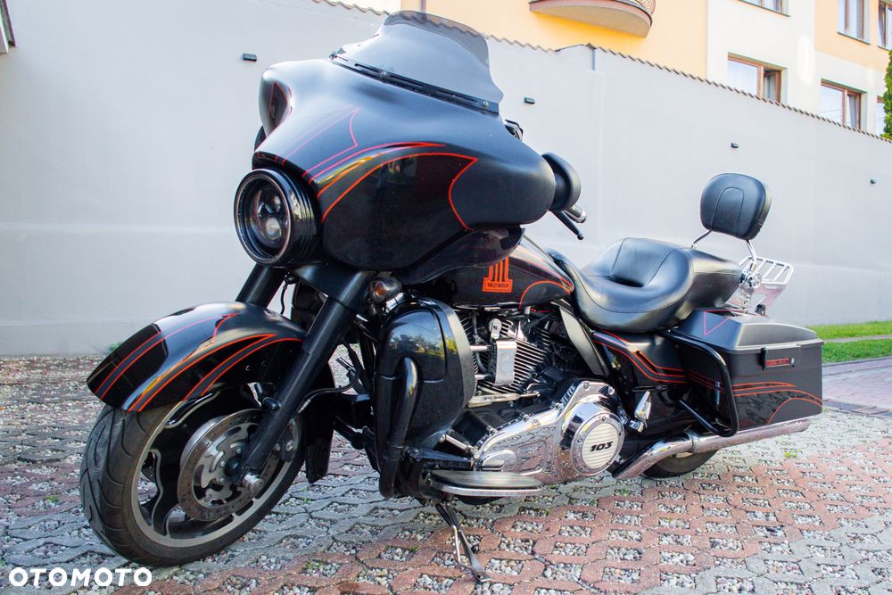 Harley-Davidson Touring Street Glide - 10