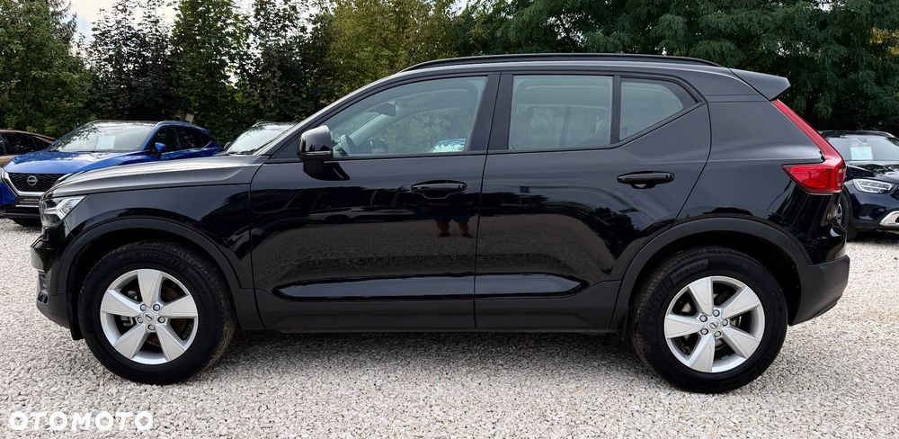 Volvo XC 40 T3 Momentum - 4