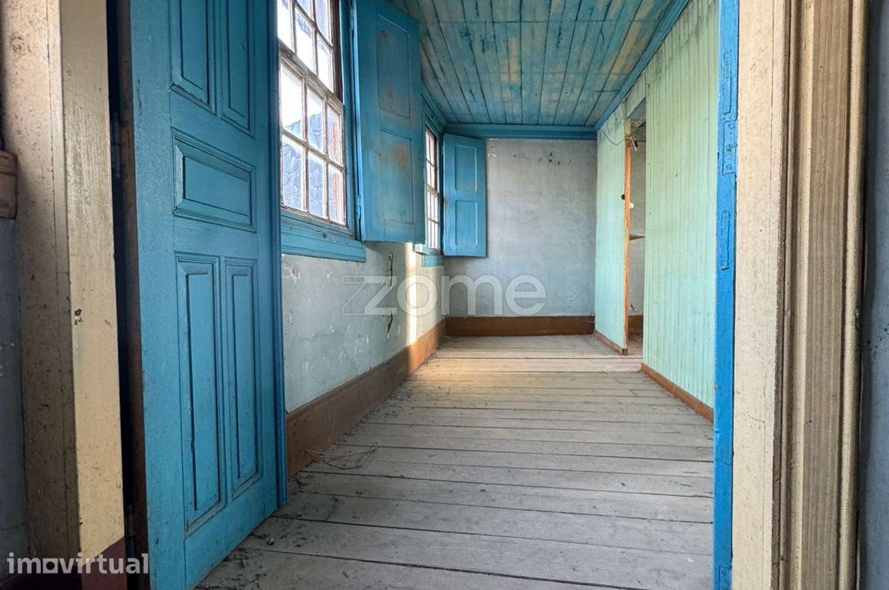 Moradia T7 - centro histórico da vila - junto ao Mosteiro