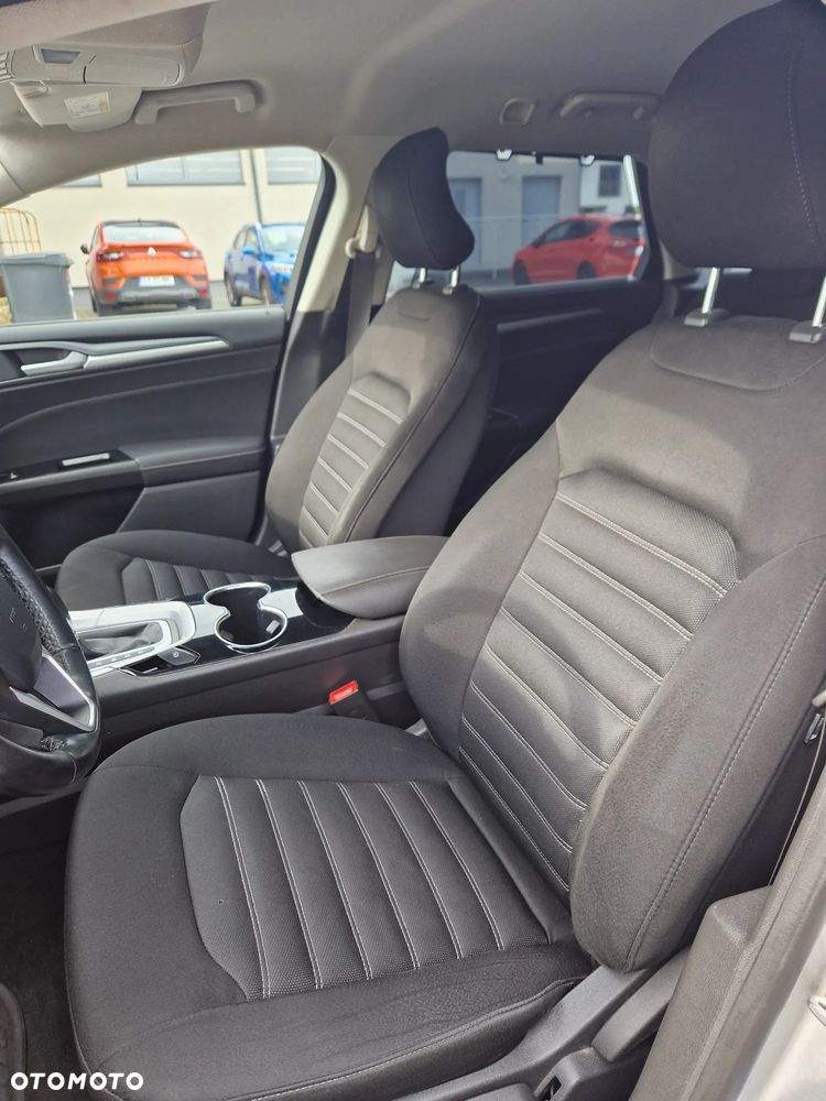 Ford Mondeo 2.0 TDCi Titanium PowerShift - 26