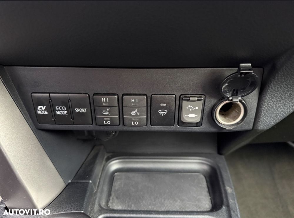 Toyota RAV4 2.5 4x2 Team Deutschland - 23