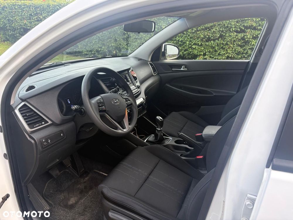 Hyundai Tucson 1.6 GDI BlueDrive Style 2WD - 6