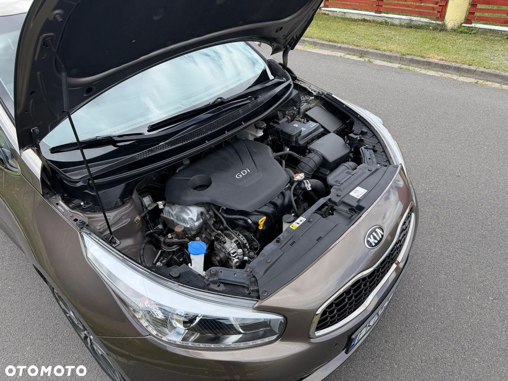 Kia Ceed 1.6 GDI DCT Platinum Edition - 39