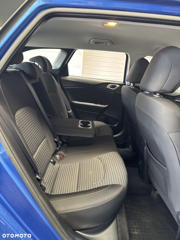 Kia Ceed 1.5 T-GDI M DCT - 23