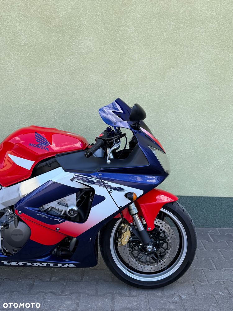 Honda CBR - 7
