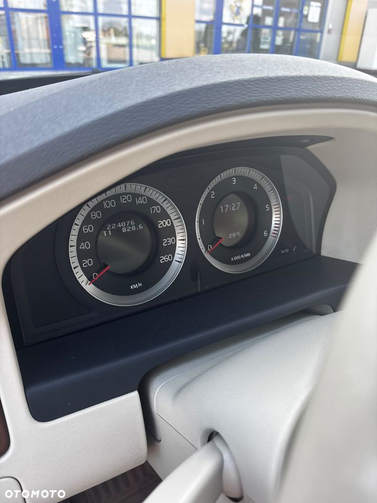 Volvo V70 2008 photo 4