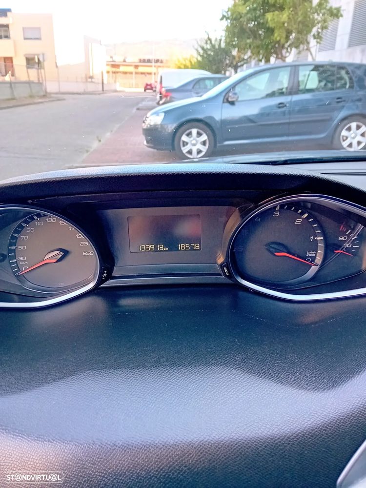 Peugeot 308 SW e-HDi 115 Stop & Start Nível 2 Business-Line - 3