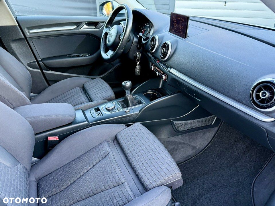 Audi A3 Sportback 1.4 TFSI Attraction - 28