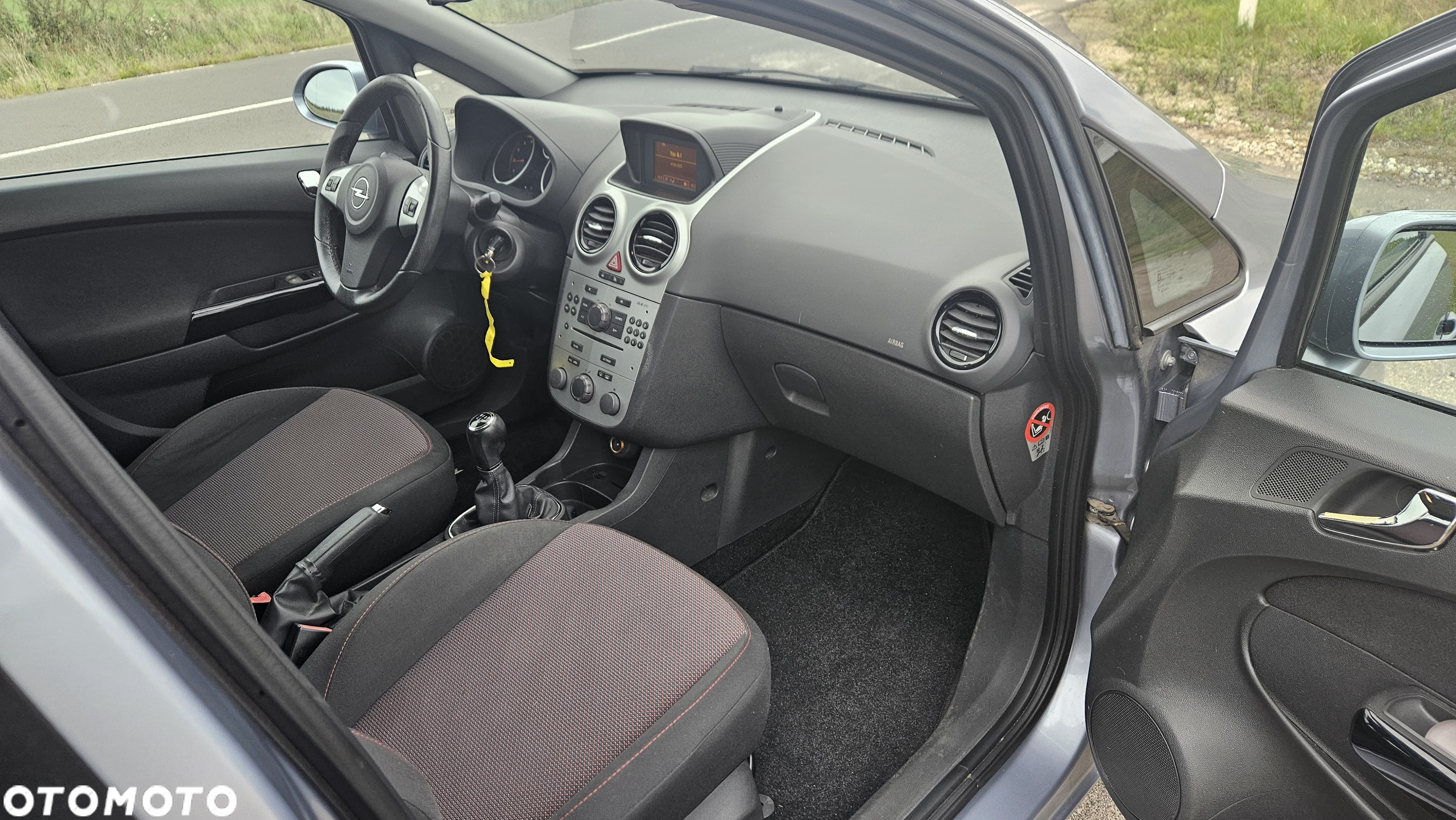 Opel Corsa 1.2 16V Cool - 24