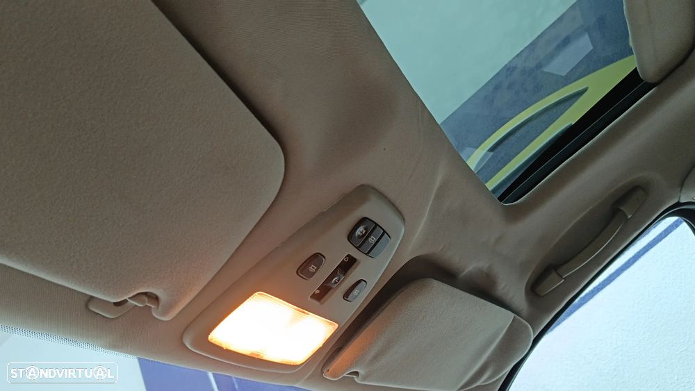 Jaguar S-Type 3.0 V6 Executive Auto. - 16