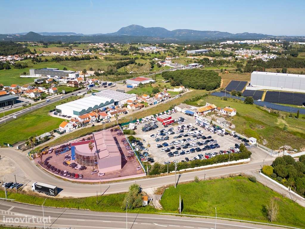 Armazém com 2 lotes de terreno para venda em Aveiras de Cima - Grande imagem: 2/27