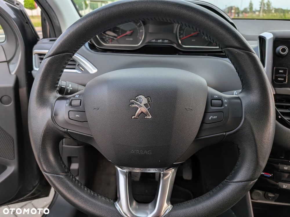 Peugeot 208 1.2 PureTech Style - 19