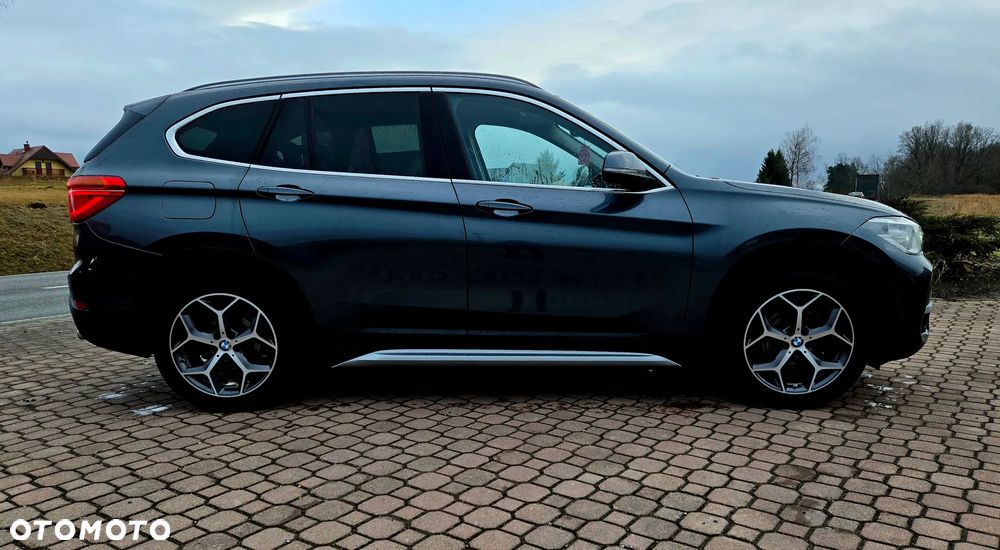 BMW X1 xDrive18d Sport Line - 4