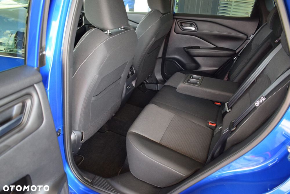 Nissan Qashqai 1.3 DIG-T MHEV N-Connecta Xtronic - 27