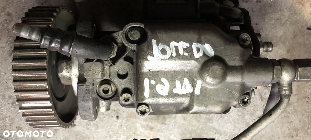 Pompa wtryskowa Audi A3 VW skoda 0460404977 - 2