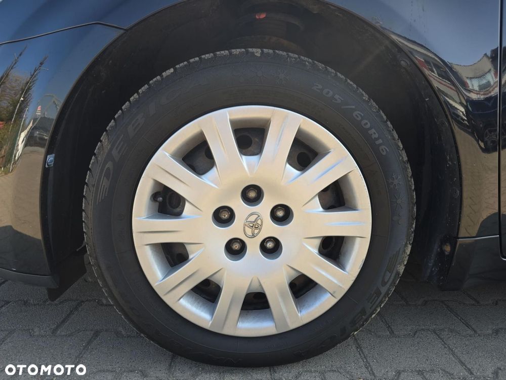 Toyota Avensis 2.0 D-4D Sol - 9