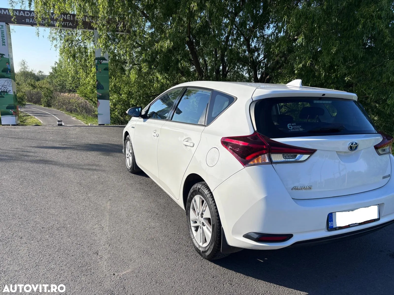 Toyota Auris 1.8 L VVT-i Hybrid Sol - 10
