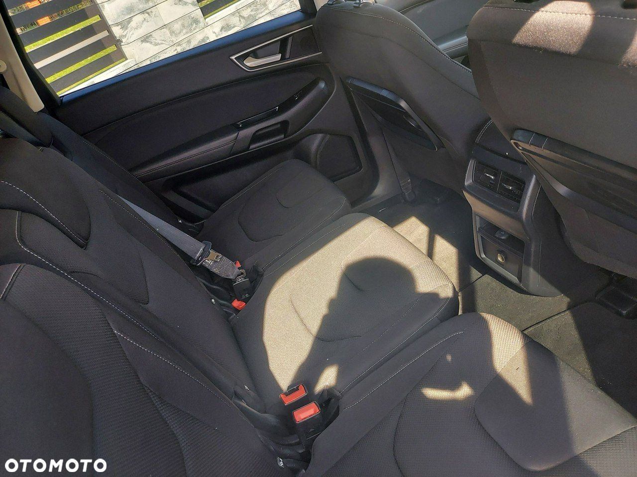 Ford S-Max - 18