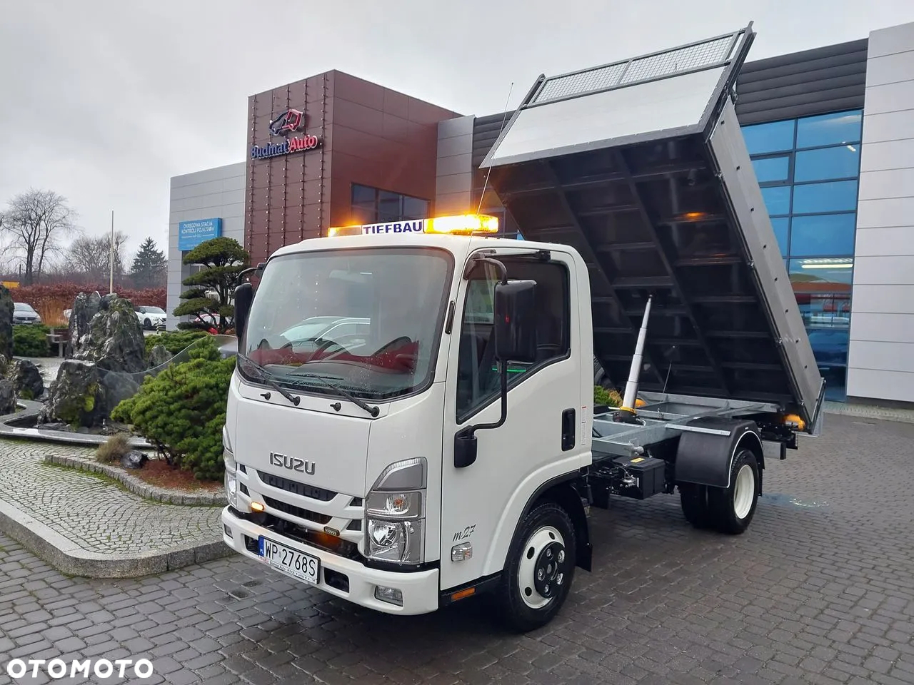 Isuzu M27 - 16