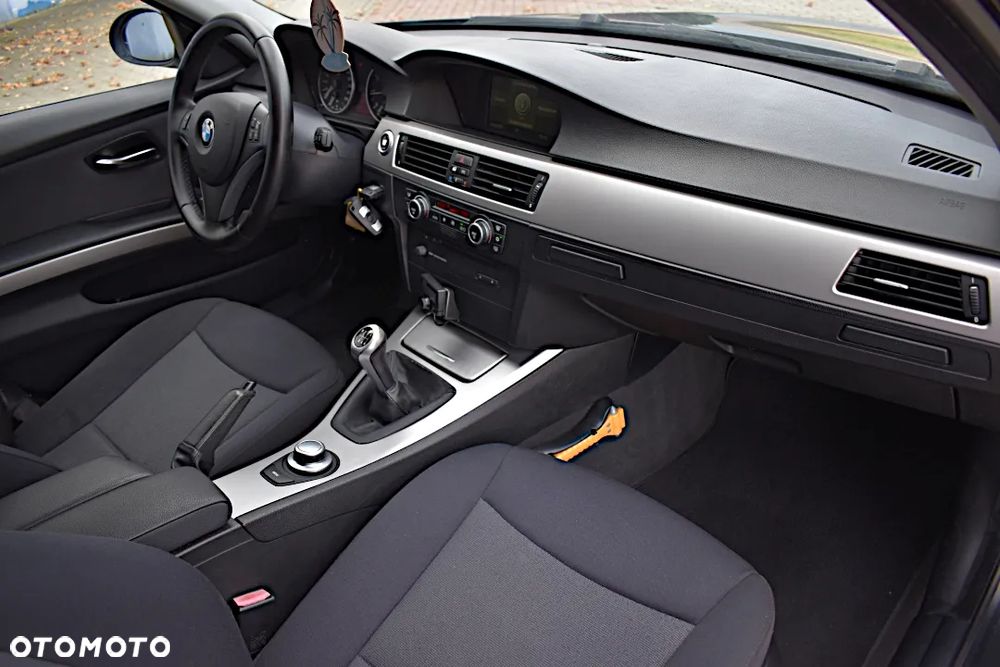 BMW Seria 3 - 27
