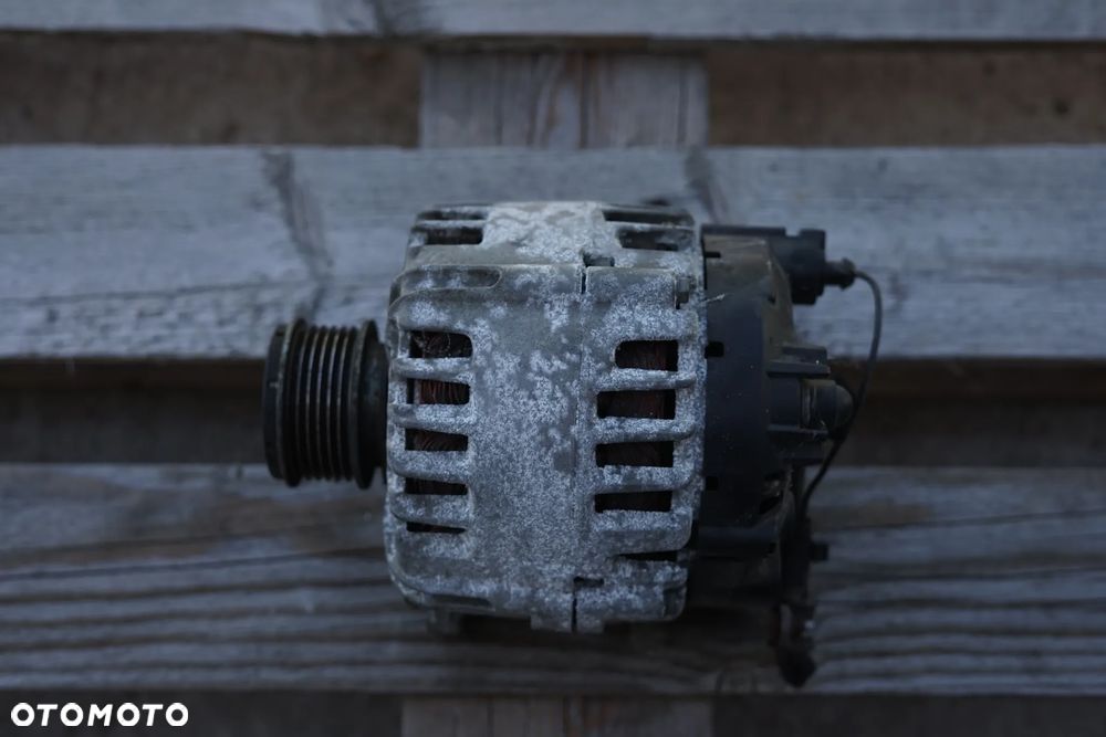 Alternator VW 03L903023A - 2