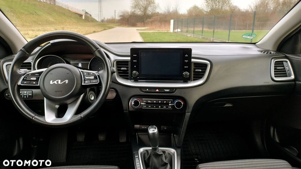 Kia Ceed 1.5 T-GDI M - 7