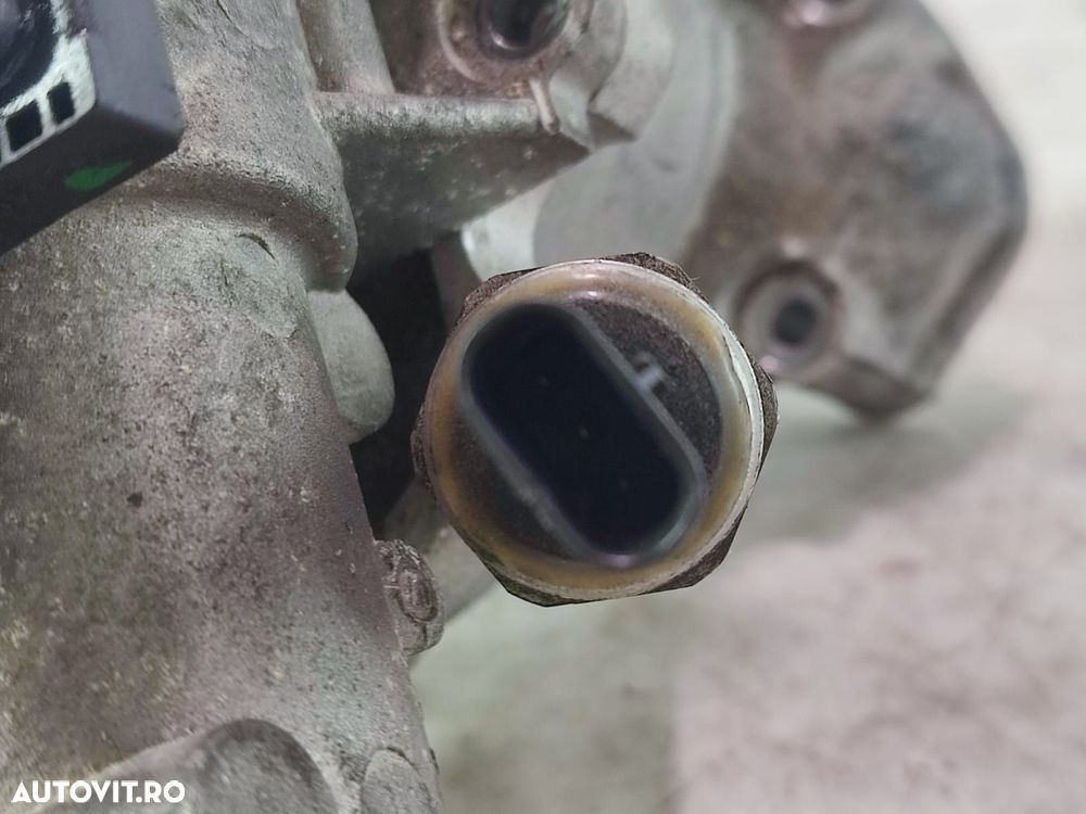 Supapa EGR 057131501F 4.2 tdi CDSB Porsche Cayenne 958 [2010 - 2014] - 4