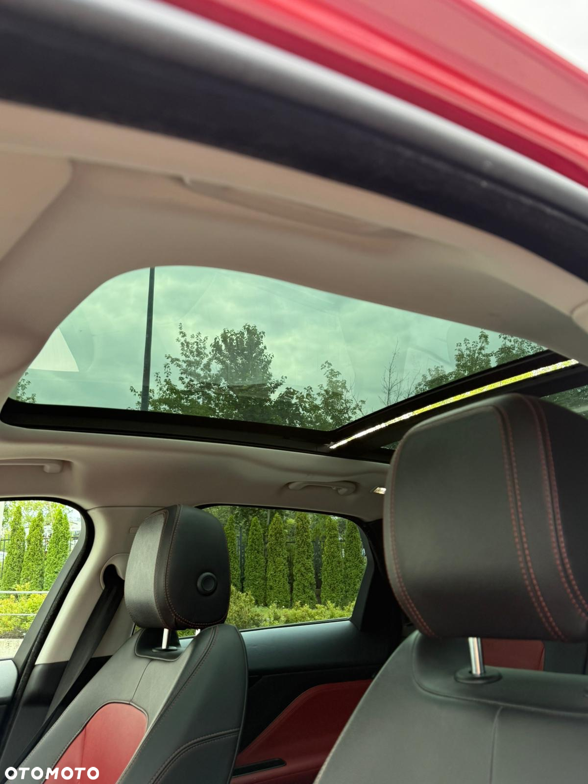 Jaguar F-Pace 2.0 i4D AWD R-Sport - 12