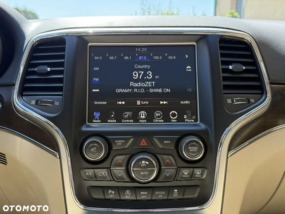 Jeep Grand Cherokee - 15