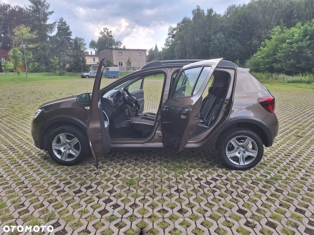 Dacia Sandero Stepway TCe 90 Prestige - 25