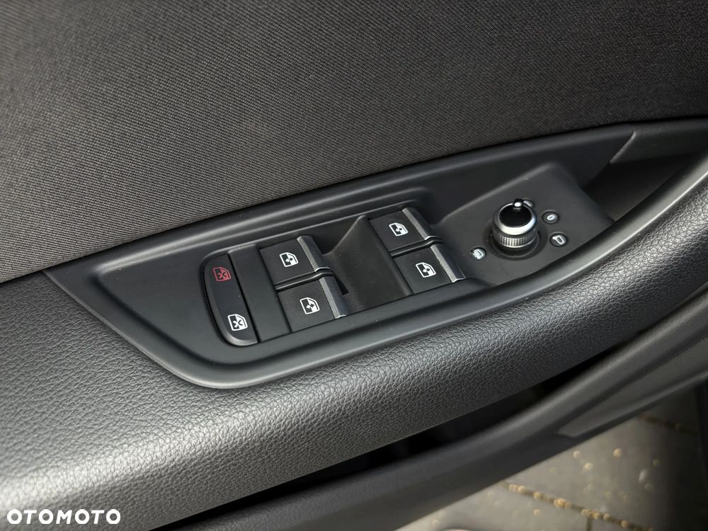 Audi A4 Limousine 40 TFSI S tronic design - 34