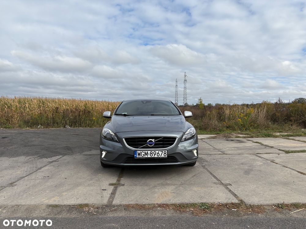 Volvo V40 D2 Drive-E R-Design Momentum - 2