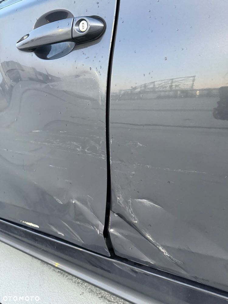 BMW Seria 1 120d DPF - 4