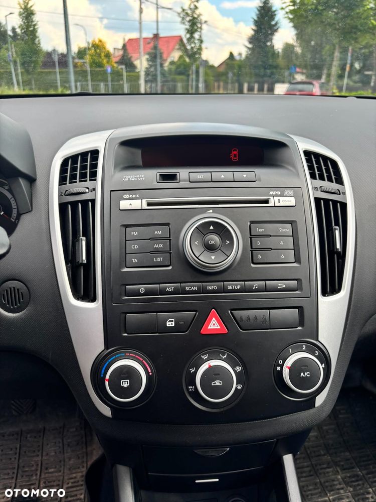 Kia Ceed 1.6 Comfort - 28