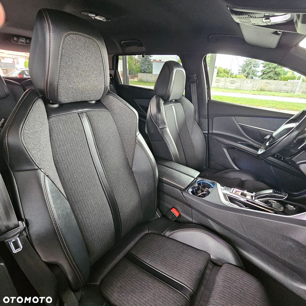 Peugeot 5008 1.6 PureTech GT S&S EAT8 - 24
