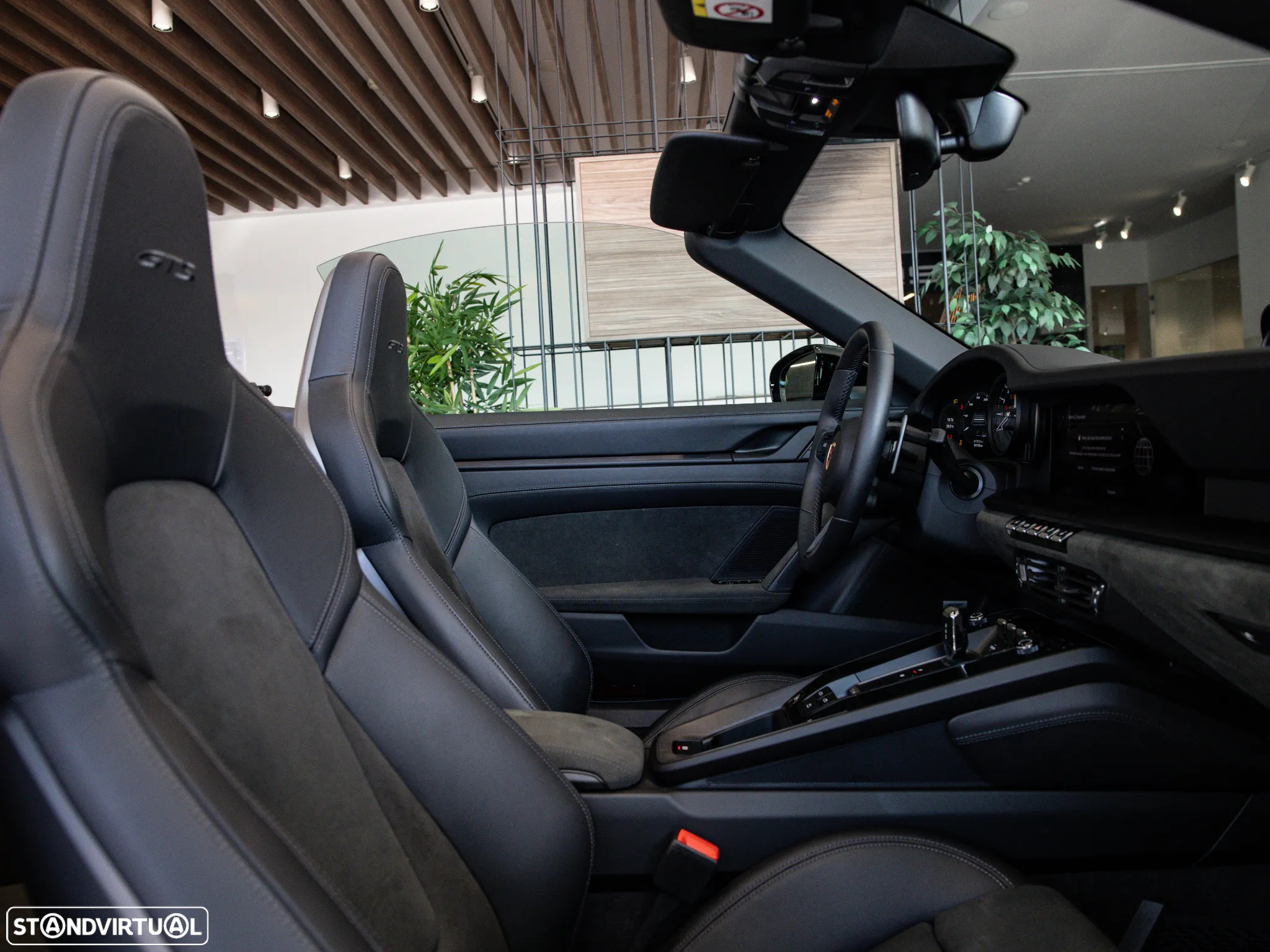 Porsche 911 (992) Carrera Cabrio GTS PDK - 48