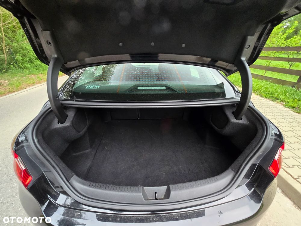 Renault Megane 1.6 SCe Life - 26