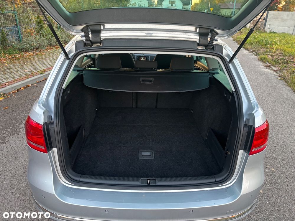 Volkswagen Passat - 21