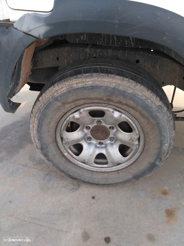 Para peças NISSAN Terrano II (R20) - 15