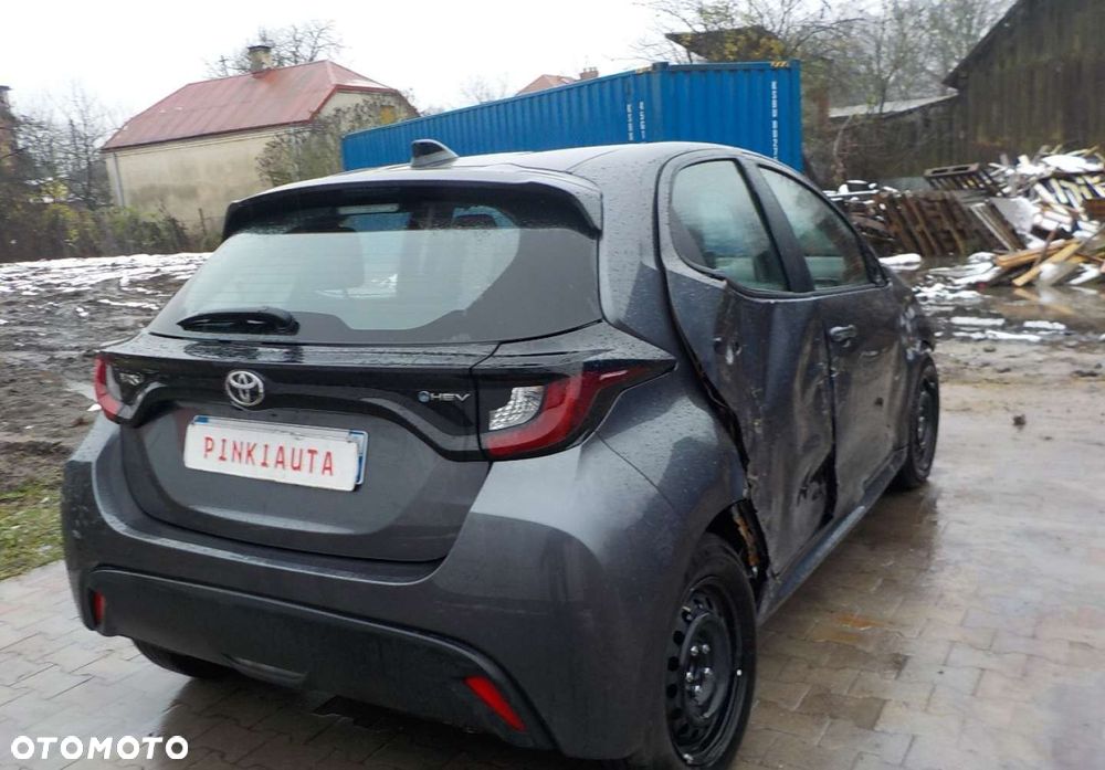Toyota Yaris - 16