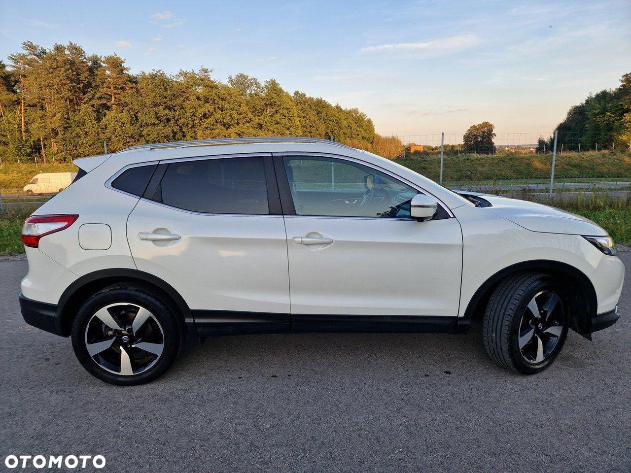 Nissan Qashqai - 2