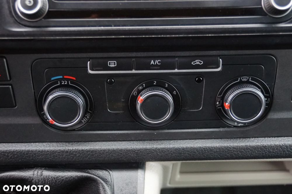 Volkswagen Transporter - 15