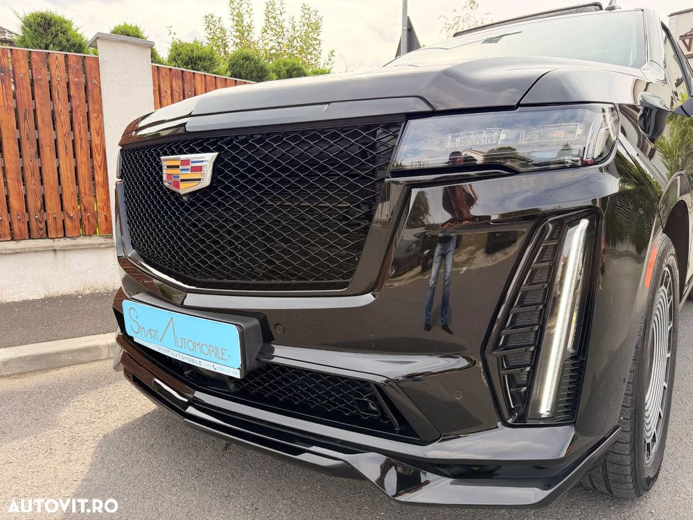 Cadillac Escalade - 16