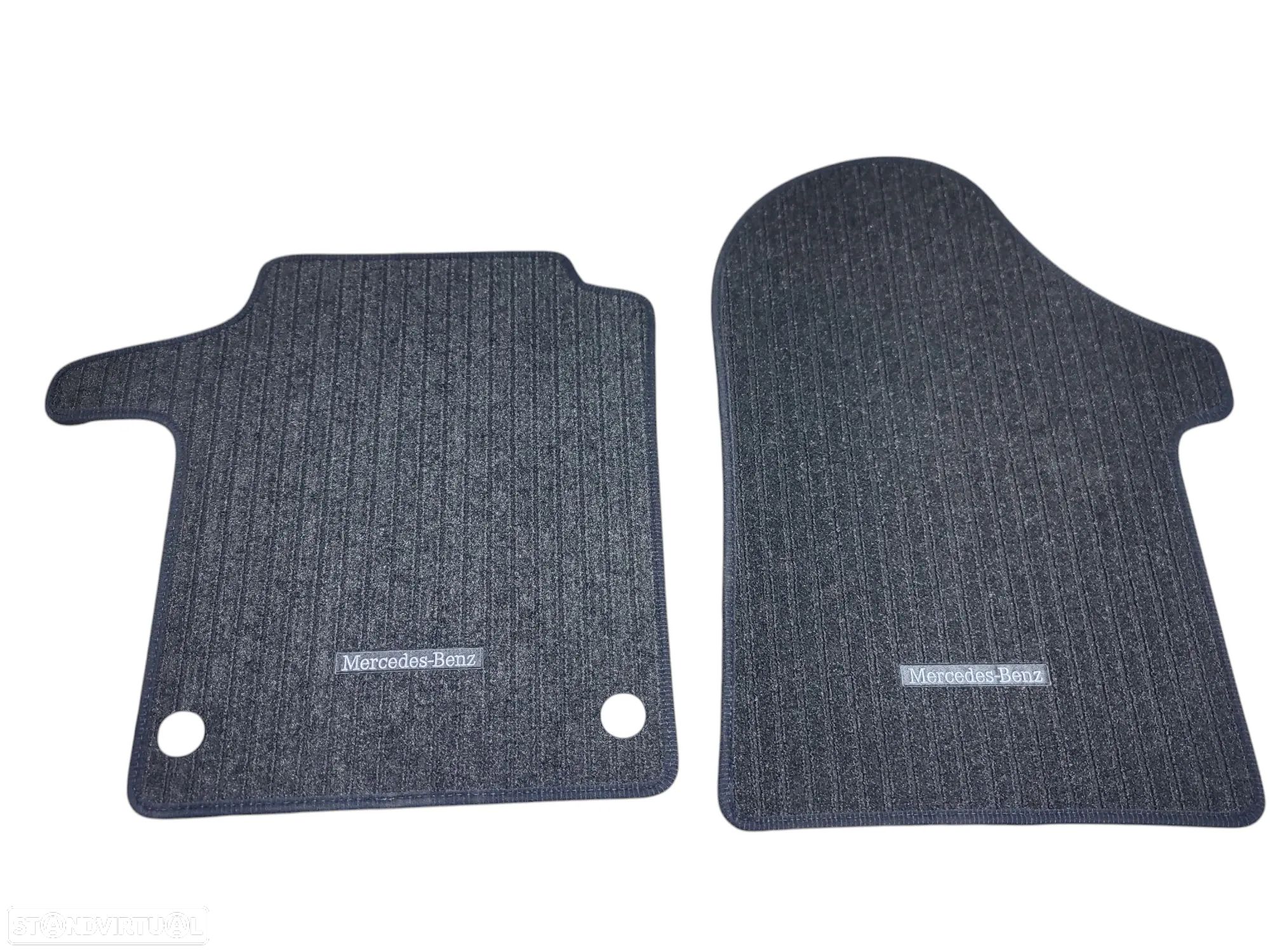 Jogo Tapetes Frente Novos Originais Mercedes Classe V Vito W447 A4476808200 - 1